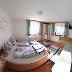 Haus Bergfrieden شقة